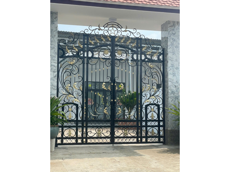 CỬA CỔNG 2 CÁNH CỔ ĐIỂN