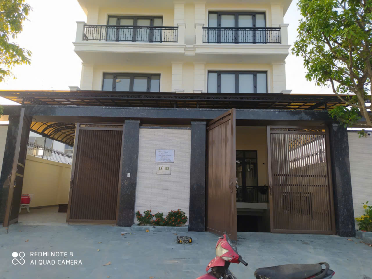 CỬA CỔNG 2 CÁNH CỔ ĐIỂN
