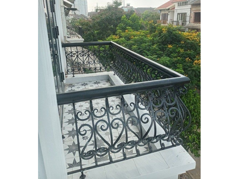 LAN CAN TRONG NHÀ