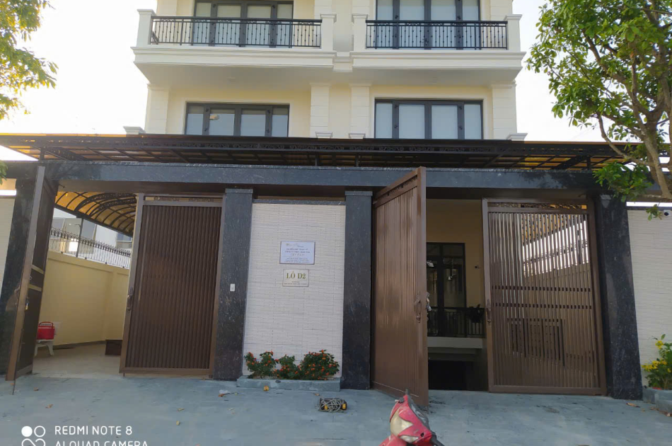 CỬA CỔNG 2 CÁNH CỔ ĐIỂN