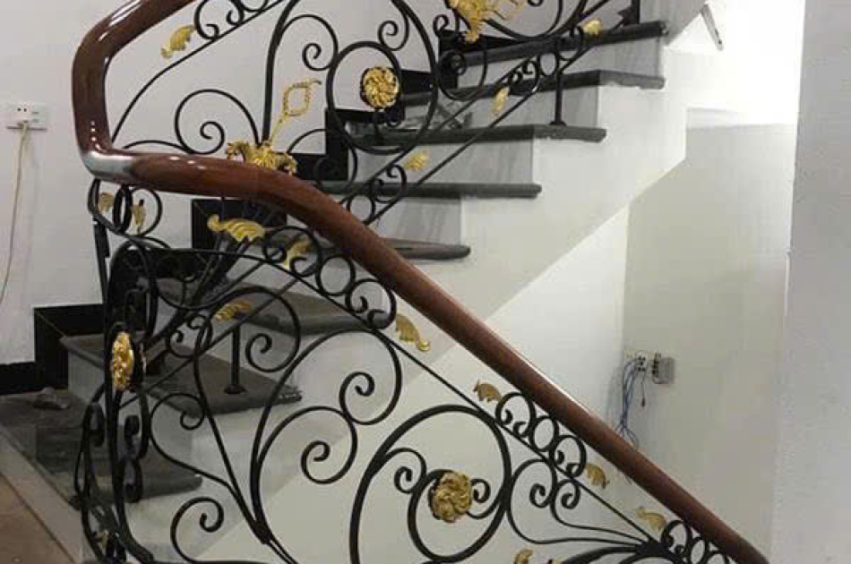 CẦU THANG HOA VĂN CỔ ĐIỂN