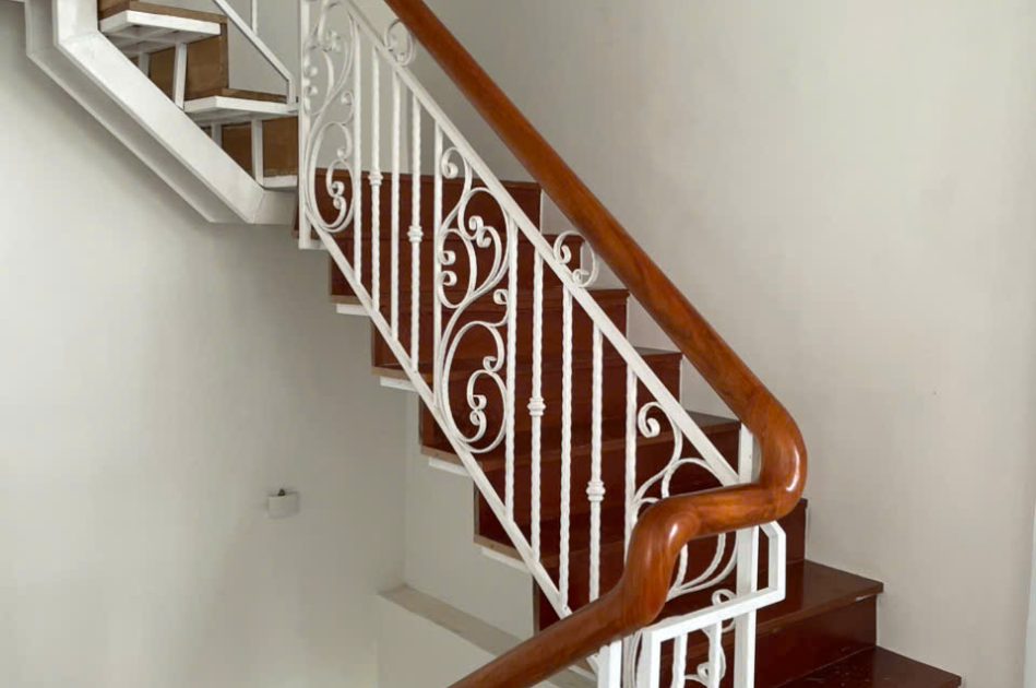 CẦU THANG SẮT MỸ NGHỆ